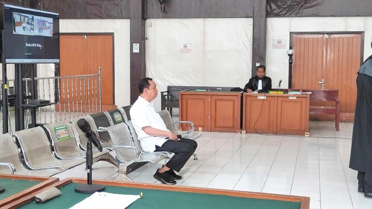 Terdakwa Sarimuda saat menjalani sidang di Pengadilan Tipikor Palembang/ist